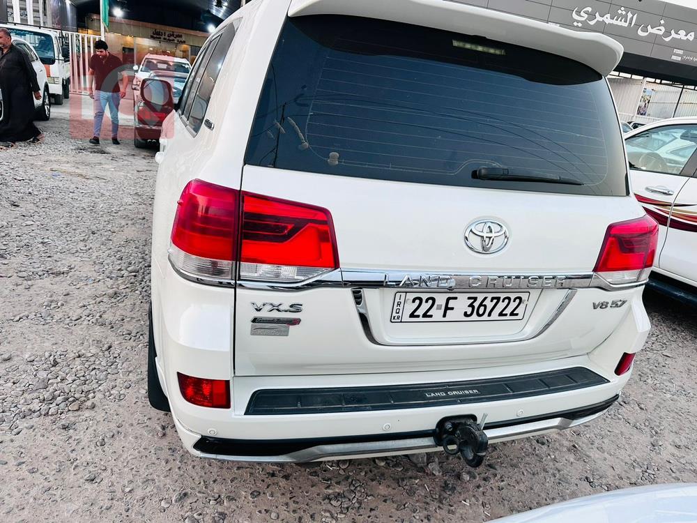تويوتا لاندكروزر